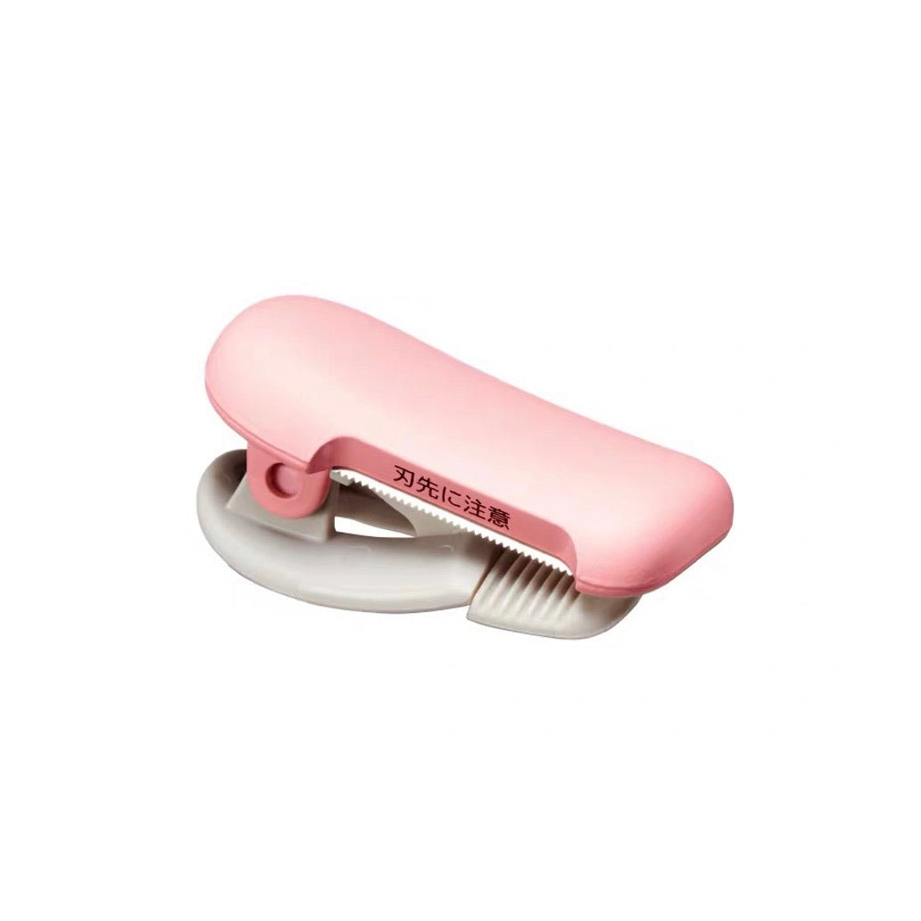 Kokuyo Karu Cut Washi Tape Cutter - Clip - 10-15 mm - Light Pink