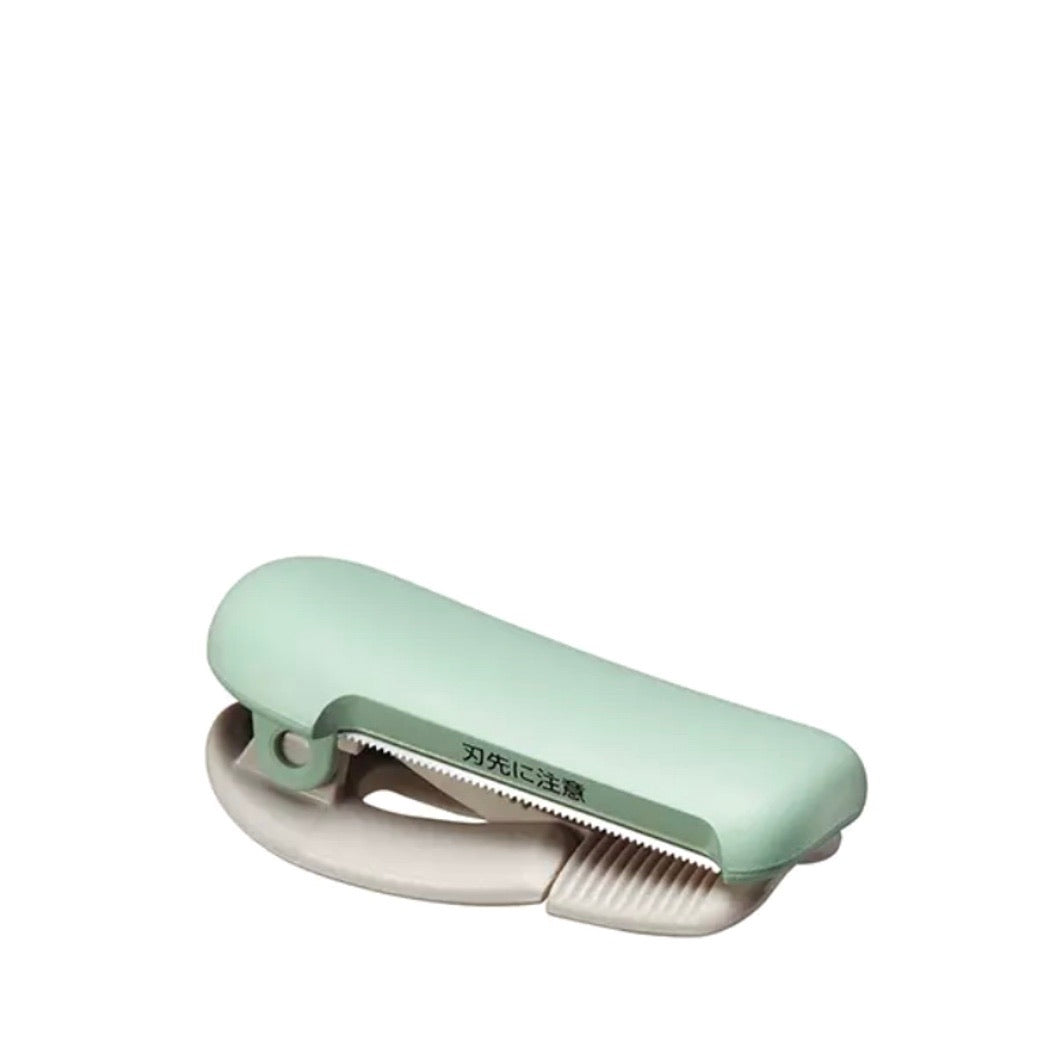 Kokuyo Karu Cut Washi Tape Cutter - Clip - 20-25 mm - Pastel Green